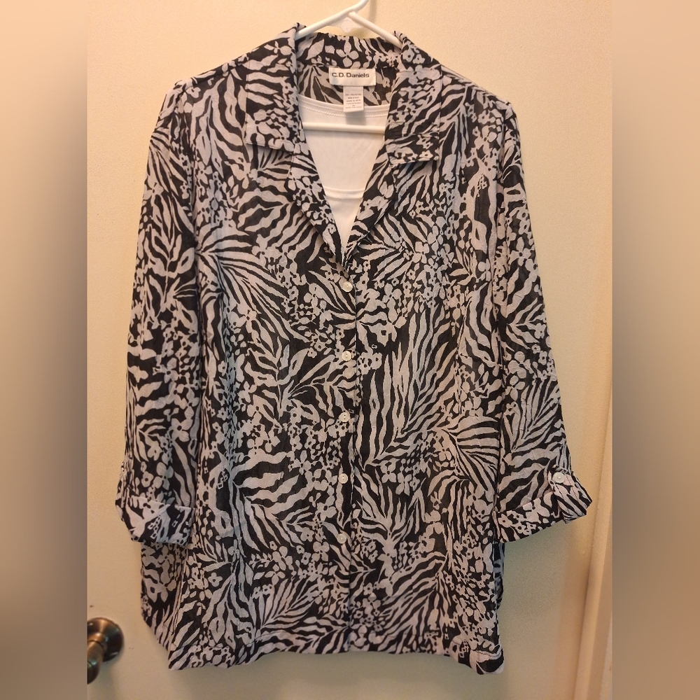 C.D. Daniels Layered Top 1x